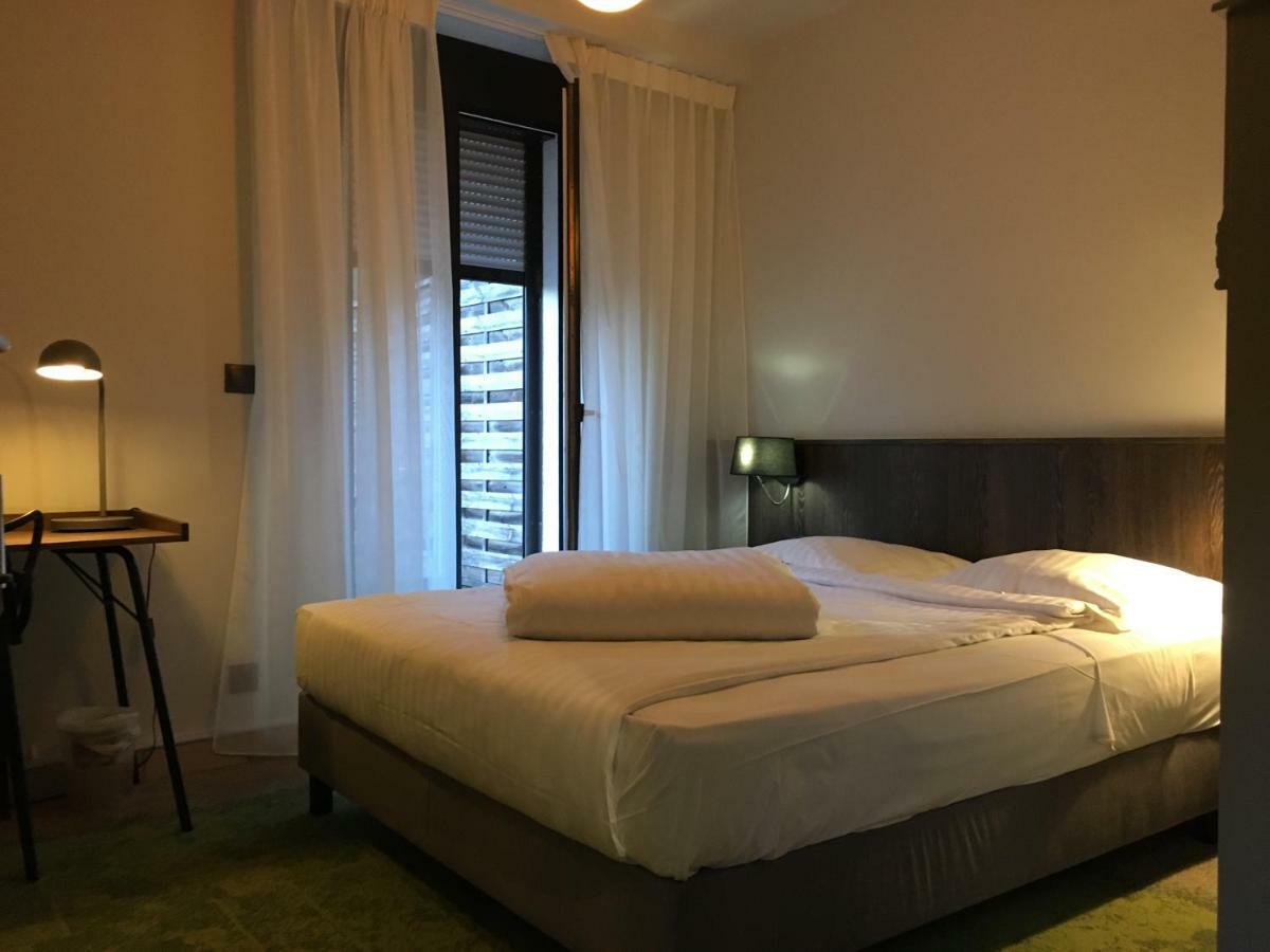 Hotel Restaurant Au Floridor 탄 외부 사진